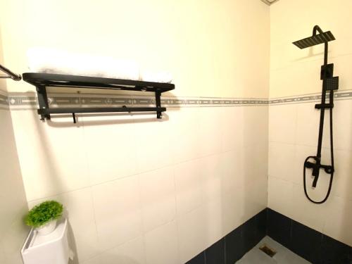 Bathroom, Bali Hotel 2 near Ho Chi Minh Museum Bathroom, Bali Hotel 2 near Ho Chi Minh Museum