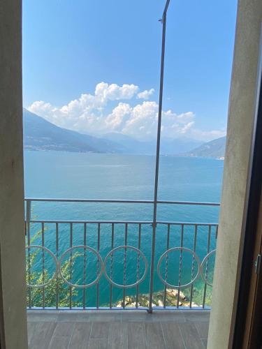 Apartment with Big Terrace and Direct access to the Beach in Bellano Apartment with Big Terrace and Direct access to the Beach in Bellano