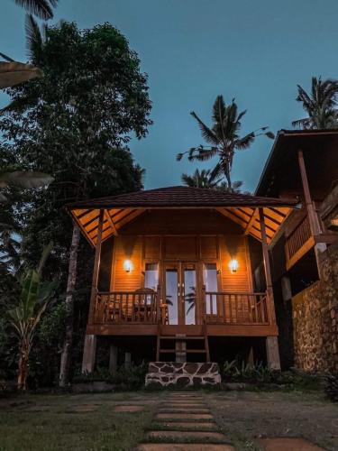 Uma d'Nyuh Homestay near Gitgit Waterfall Uma d'Nyuh Homestay near Gitgit Waterfall