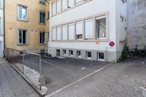 Buitenkant, Apartment in the city center with free parking in Biel Buitenkant, Apartment in the city center with free parking in Biel