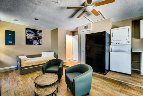 Quiet Location Duplex House - Minutes Away from Everything - Winter Park, Florida in Orlando East Quiet Location Duplex House - Minutes Away from Everything - Winter Park, Florida in Orlando East