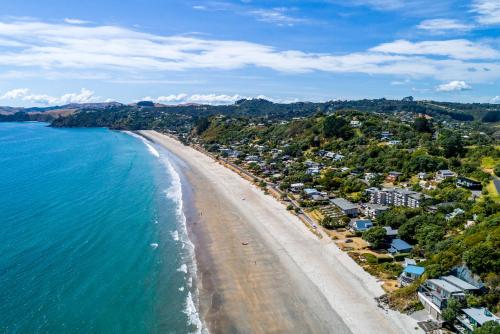 Beach, The Sands - Apartment 25 in Onetangi Beach, The Sands - Apartment 25 in Onetangi