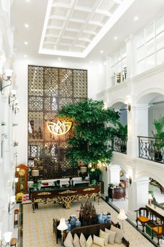 Lobby, MAHALAYA The Legacy Hotel near Jebres Train Station Lobby, MAHALAYA The Legacy Hotel near Jebres Train Station