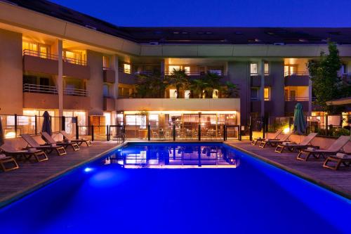 Piscina, Residence la Reserve Geneve Ferney Voltaire in Ferney-Voltaire Piscina, Residence la Reserve Geneve Ferney Voltaire in Ferney-Voltaire