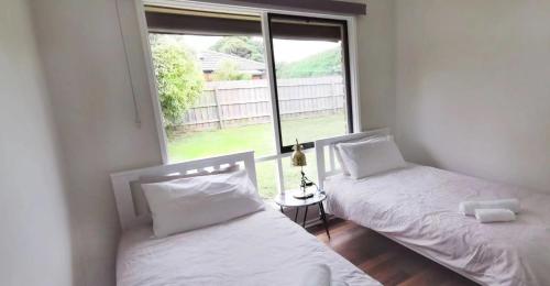 Spacious and cozy home next to Glen Waverley in Wantirna Spacious and cozy home next to Glen Waverley in Wantirna