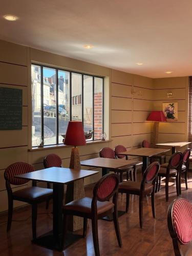 מסעדה, Logis Hotel Restaurant LE MONARQUE in Blois מסעדה, Logis Hotel Restaurant LE MONARQUE in Blois
