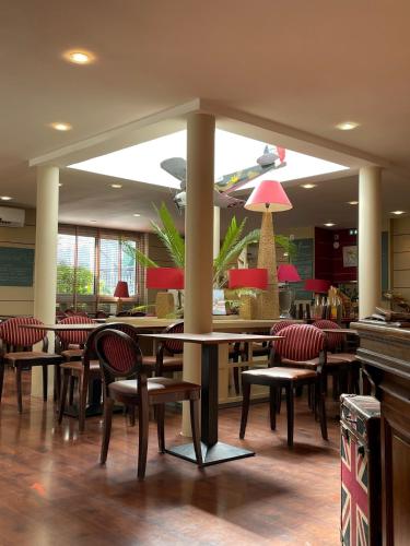 מסעדה, Logis Hotel Restaurant LE MONARQUE in Blois מסעדה, Logis Hotel Restaurant LE MONARQUE in Blois