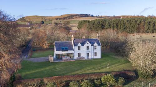 Greenmyre Farmhouse near Kirriemuir in Angus in Bridgend of Lintrathen Greenmyre Farmhouse near Kirriemuir in Angus in Bridgend of Lintrathen