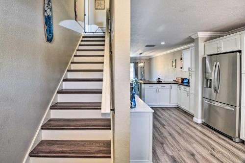 Interior view, New Smyrna Beach Townhome, Walk to Bay Access! in New Smyrna Beach (FL) Interior view, New Smyrna Beach Townhome, Walk to Bay Access! in New Smyrna Beach (FL)