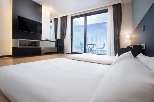 Yeosu Expo Utop Marina Hotel Resort in Yeosu-si Yeosu Expo Utop Marina Hotel Resort in Yeosu-si