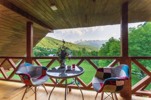 parveke/terassi, Guest House - Mare in Ushkhvanari parveke/terassi, Guest House - Mare in Ushkhvanari