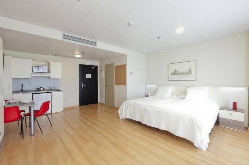 Vertice Roomspace in Villaverde Vertice Roomspace in Villaverde