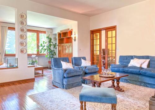 Villa Paola in Pont-Saint-Martin Villa Paola in Pont-Saint-Martin