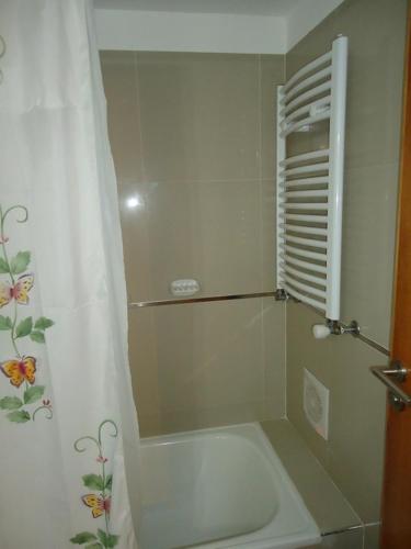 Salle de bain, Departamento Huarpes in Villa Gesell Salle de bain, Departamento Huarpes in Villa Gesell