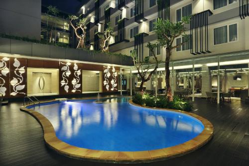 Swimming pool, Mercure Jakarta Sabang near National Museum Swimming pool, Mercure Jakarta Sabang near National Museum