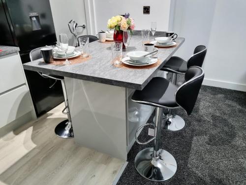 *11BR* Setup for your most amazing relaxed stay + Free Parking + Free Fast WiFi * in Hunslet Carr *11BR* Setup for your most amazing relaxed stay + Free Parking + Free Fast WiFi * in Hunslet Carr