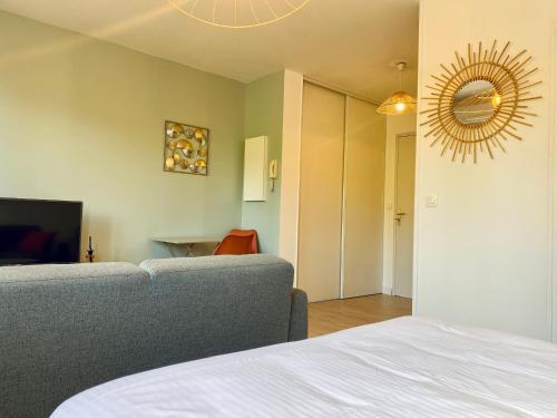 Appartement proche Hopital et centre-ville in แซ็ง-โล Appartement proche Hopital et centre-ville in แซ็ง-โล