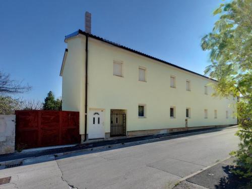 Cinema House Single & Double Rooms & Studio Apartments in พูลา Cinema House Single & Double Rooms & Studio Apartments in พูลา