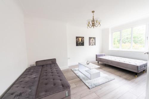 Fabulously presented 3 / 4 bedroom home in Halewood Fabulously presented 3 / 4 bedroom home in Halewood