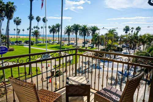 陽台/露台, Balboa Inn, On The Beach At Newport in 新港海灘 (CA) 陽台/露台, Balboa Inn, On The Beach At Newport in 新港海灘 (CA)