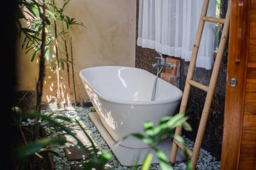 Facilities, Odiyana Bali Retreat in Menjangan Facilities, Odiyana Bali Retreat in Menjangan