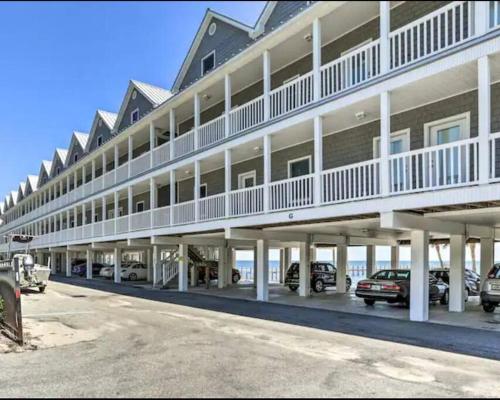Lagniappe - a little something extra on the Gulf in Carrabelle Lagniappe - a little something extra on the Gulf in Carrabelle