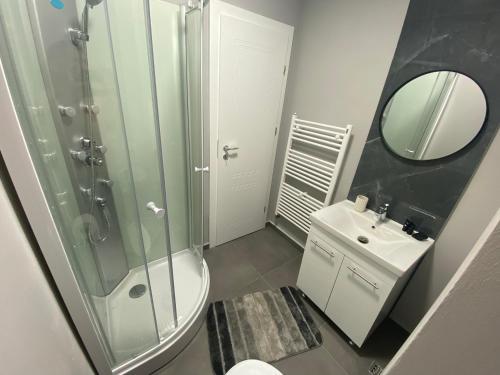 Baie, EM03- Apartament 2 camere luxury in Targu Jiu Baie, EM03- Apartament 2 camere luxury in Targu Jiu