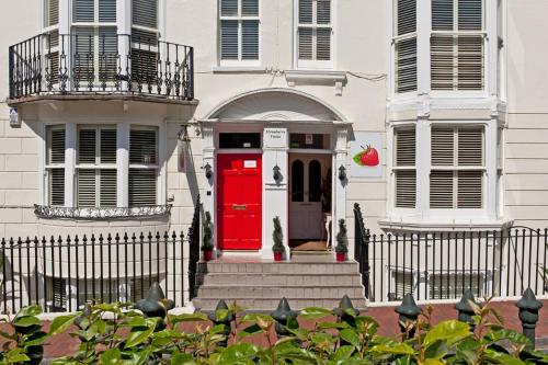 Hotel Strawberry Fields