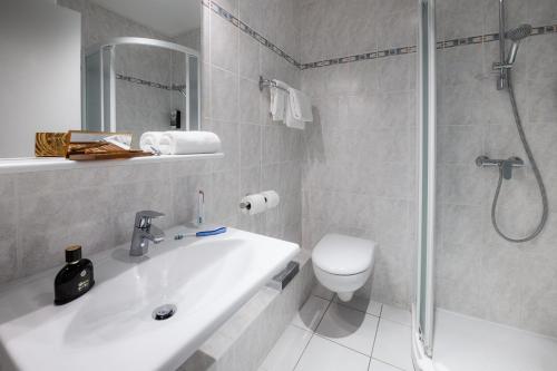 Bagno, Sure Hotel by Best Western Centre Beaune in Beaune Bagno, Sure Hotel by Best Western Centre Beaune in Beaune