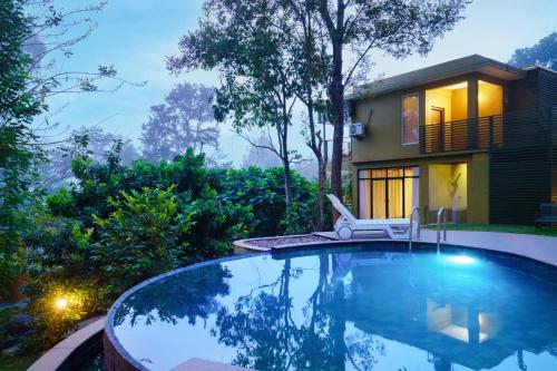 مسبح, Kuruva Island Resort And Spa in Kattikkulam مسبح, Kuruva Island Resort And Spa in Kattikkulam