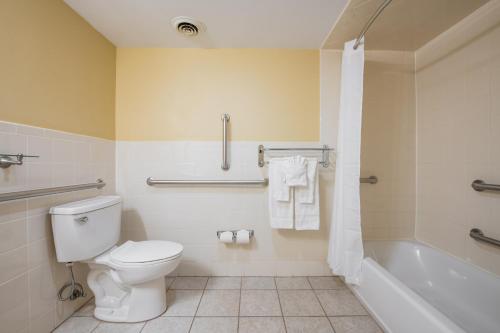 Garden Executive Hotel in South Plainfield (NJ) Garden Executive Hotel in South Plainfield (NJ)
