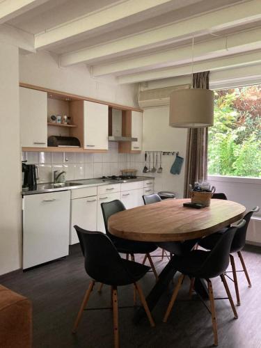 La Casa de Gasselte, een gezellig ruim huis in Drenthe pal naast het bos in Gasselte La Casa de Gasselte, een gezellig ruim huis in Drenthe pal naast het bos in Gasselte