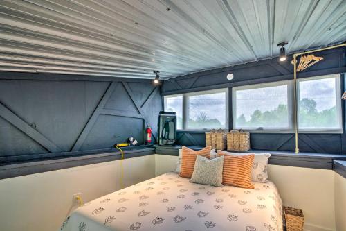 2 Mi to MSU Chic Tiny Home Retreat! in Starkville 2 Mi to MSU Chic Tiny Home Retreat! in Starkville