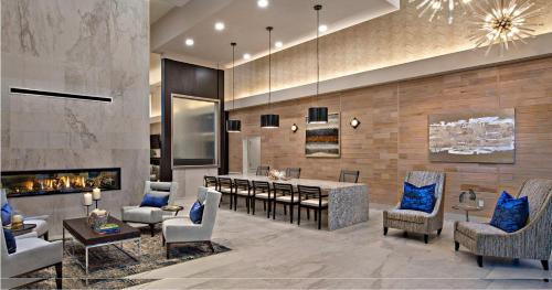 LUX 2 BED DESERT RIDGE 2 HEATED POOLS GYM in Desert View Village LUX 2 BED DESERT RIDGE 2 HEATED POOLS GYM in Desert View Village