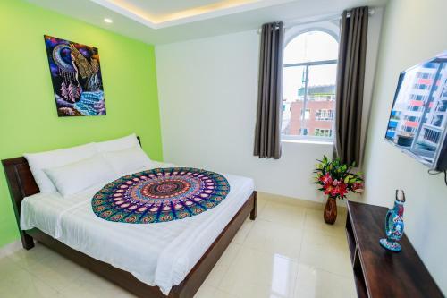 One-Bedroom Apartment image 4