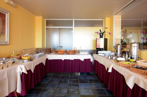 طعام و مشروبات, صن بيتش (Sun Beach) in Ajaccio City Center طعام و مشروبات, صن بيتش (Sun Beach) in Ajaccio City Center