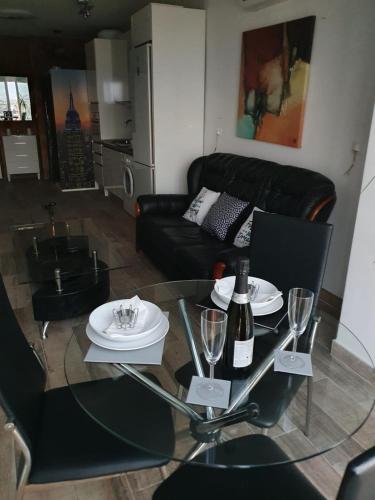 Nuevo Estudio, recién reformado, Wifi, Centro de Torremolinos