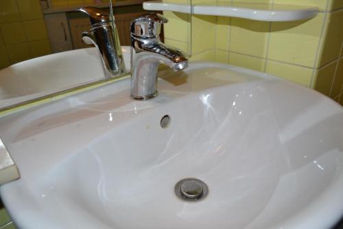 This photo about Goldfisch Apartment Vienna Opera House shared on HyHotel.com