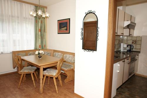 Kitchen, Landhaus Zehentner in Hinterglemm Kitchen, Landhaus Zehentner in Hinterglemm