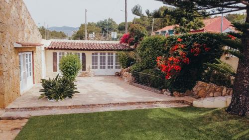 Villa Tumbine in Charneca Villa Tumbine in Charneca