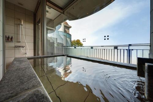 온천, 오베르주 퐁텐 블로 아타미 (auberge fontaine bleau atami) in 시모타가 온천, 오베르주 퐁텐 블로 아타미 (auberge fontaine bleau atami) in 시모타가