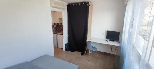 Studio Meublé Marina Villeneuve-Loubet 06 (Studio Meuble Marina Villeneuve-Loubet 06) in Cagnes-sur-Mer Studio Meublé Marina Villeneuve-Loubet 06 (Studio Meuble Marina Villeneuve-Loubet 06) in Cagnes-sur-Mer