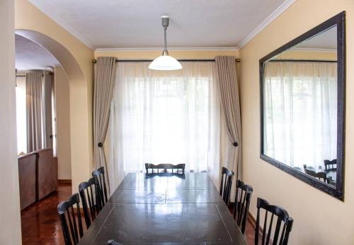 Inviting 3-Bed Apartment In The City in Mutare Inviting 3-Bed Apartment In The City in Mutare