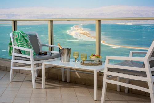 Balcony/terrace, Leonardo Plaza Dead Sea Hotel in Dead Sea Balcony/terrace, Leonardo Plaza Dead Sea Hotel in Dead Sea