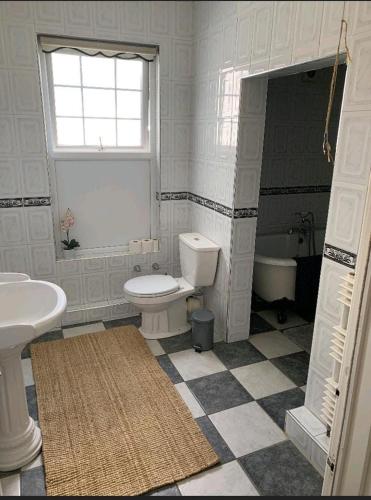 Banyo, Beach house in Crosby Banyo, Beach house in Crosby