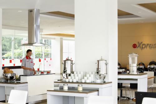 Facilities, Amaris Hotel Tebet in Tebet Facilities, Amaris Hotel Tebet in Tebet