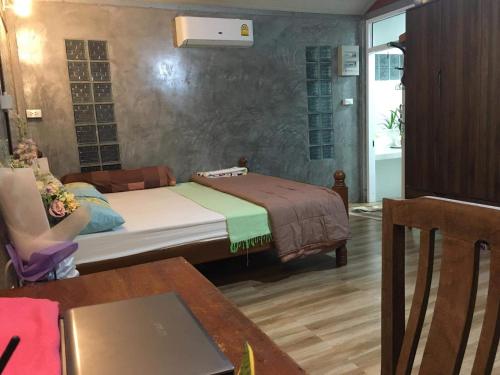 Rumah 64 m² dengan 1 bilik tidur dan 1 bilik mandi peribadi di Chawang (Baan Thapthong Homestay) in Chawang Rumah 64 m² dengan 1 bilik tidur dan 1 bilik mandi peribadi di Chawang (Baan Thapthong Homestay) in Chawang