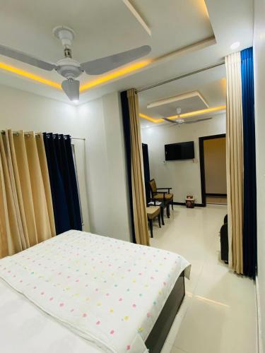 Hotel Double1 in Ισλαμαμπάντ Hotel Double1 in Ισλαμαμπάντ