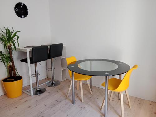 Pounette, appartement T2, centre thermes Luxeuil in Luxeuil-les-Bains Pounette, appartement T2, centre thermes Luxeuil in Luxeuil-les-Bains