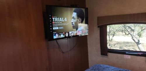 3 Bedroom house and 2 RVs in Sasabe (AZ) 3 Bedroom house and 2 RVs in Sasabe (AZ)